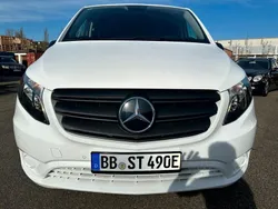 Weiß Gebraucht 2021 Mercedes e-Vito Van / Kleinbus | 14.990 €
