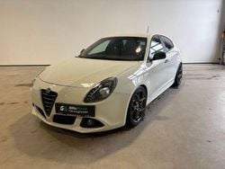 Weiß Gebraucht 2016 Alfa Romeo Giulietta Sprint Limousine | 13.490 € (Fairer Preis)