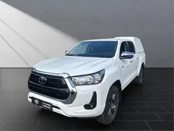 Weiss Gebraucht 2022 Toyota HiLux Comfort Abholung | 35.450 € (Etwas zu teuer)