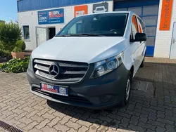 Weiß Gebraucht 2018 Mercedes Vito Van / Kleinbus | 16.480 €