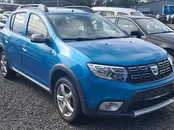 Blau Gebraucht 2017 Dacia Sandero Stepway Ambiance Kleinwagen | 4.999 € (Guter Preis)