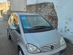 Gebraucht 2000 Mercedes A160 Elegance Kleinwagen | 4.000 €