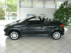 Schwarz Gebraucht 2005 Peugeot 206 CC Filou Cabrio | 1.790 € (Fairer Preis)