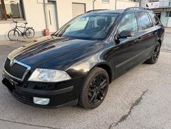 Schwarz Gebraucht 2008 Skoda Octavia Tour Kombi | 3.800 € (Teuer)