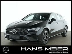 Lack kosmosschwarz Gebraucht 2024 Mercedes CLA220 Advanced Limousine | 33.440 € (Superpreis)