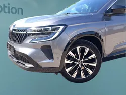 Grau Gebraucht 2023 Renault Austral SUV | 31.099 € (Fairer Preis)