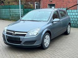 Grau Gebraucht 2006 Opel Astra Limousine | 2.299 € (Etwas zu teuer)