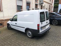 Weiß Gebraucht 2009 Opel Combo Van / Kleinbus | 1.800 €