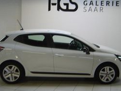 Arktisweiß (weiss) Gebraucht 2024 Renault Clio V Evolution Limousine | 16.690 € (Fairer Preis)