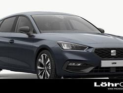 Magnetic grau metallic Neu 2025 Seat Leon FR Limousine | 35.640 € (Teuer)