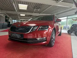 Rot Gebraucht 2017 Skoda Octavia LAURIN & KLEMENT Kombi | 11.999 € (Guter Preis)