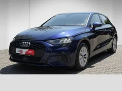 Navarrablau metallic Gebraucht 2022 Audi A3 Sportback e-tron Limousine | 21.992 € (Fairer Preis)