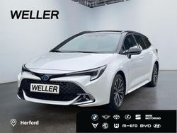 Weiss Gebraucht 2024 Toyota Corolla Basis Kombi | 30.795 € (Fairer Preis)