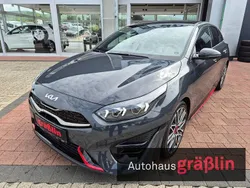 Grau Gebraucht 2023 Kia ProCeed GT Kleinwagen | 29.900 € (Fairer Preis)