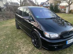 Schwarz Gebraucht 2003 Opel Zafira OPC Van / Kleinbus | 4.950 €