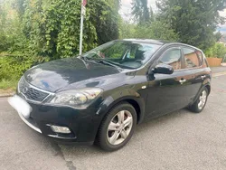 Schwarz Gebraucht 2010 Kia Ceed Kleinwagen | 2.800 € (Superpreis)