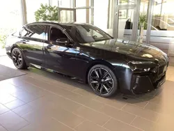 Saphirschwarz metallic Neu 2025 BMW 740 M Sport Limousine | 121.059 € (Superpreis)