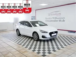 Weiß Gebraucht 2018 Hyundai i30 Passion Plus Kombi | 13.999 € (Fairer Preis)