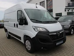 Weiss Gebraucht 2023 Opel Movano Van | 37.490 €