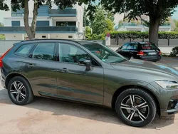 Grau Gebraucht 2019 Volvo XC60 R-Design SUV | 31.000 € (Fairer Preis)