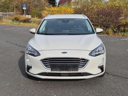 Weiß Gebraucht 2020 Ford Focus Titanium Kombi | 16.450 € (Fairer Preis)