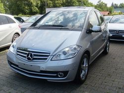 Silber Gebraucht 2008 Mercedes A200 Edition Van / Kleinbus | 10.990 €