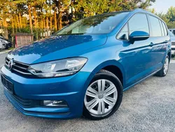 Blau Gebraucht 2017 VW Touran Van / Kleinbus | 15.490 € (Fairer Preis)