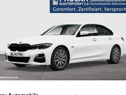 Weiß Gebraucht 2022 BMW 330e M Sport Limousine | 35.870 € (Teuer)