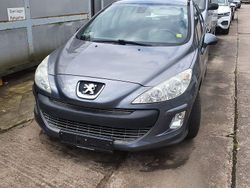 Grau Gebraucht 2010 Peugeot 308 Platinum Kombi | 2.699 € (Fairer Preis)