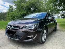 Braun Gebraucht 2014 Opel Astra Kombi | 4.050 €