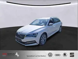 Weiß Gebraucht 2021 Skoda Superb Style Kombi | 22.770 € (Fairer Preis)