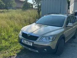 Gold Gebraucht 2011 Skoda Octavia Kombi | 5.500 € (Fairer Preis)