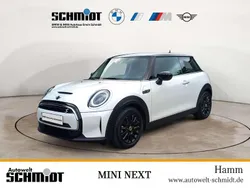Nanuq white metallic Gebraucht 2023 Mini Cooper SE Classic Kleinwagen | 19.190 € (Guter Preis)