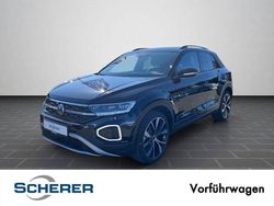 Deep black perleffekt (metallic) Gebraucht 2025 VW T-Roc Style SUV | 39.990 € (Guter Preis)