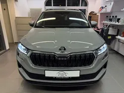 Steelgrau Neu 2025 Skoda Karoq Drive SUV | 33.990 €