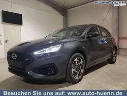 Cypress green Neu 2025 Hyundai i30 GO! Limousine | 19.490 € (Superpreis)