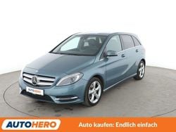Blau Gebraucht 2015 Mercedes B200 Van / Kleinbus | 15.870 € (Fairer Preis)