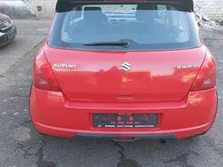 Rot Gebraucht 2007 Suzuki Swift Kleinwagen | 1.899 € (Etwas zu teuer)