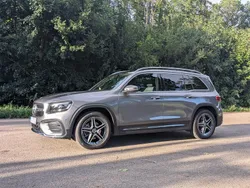 Grau Gebraucht 2024 Mercedes GLB200 Advanced Plus SUV | 44.000 € (Fairer Preis)