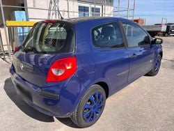 Blau Gebraucht 2006 Renault Clio Coupé | 1.450 €