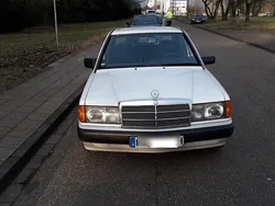 Weiß Gebraucht 1992 Mercedes 190 Limousine | 9.750 €