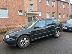Schwarz Gebraucht 2002 VW Golf IV Limousine | 2.000 € (Fairer Preis)
