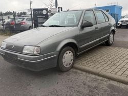 Grau Gebraucht 1992 Renault 19 Limousine | 1.990 €