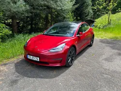 Rot Gebraucht 2019 Tesla Model 3 Performance Limousine | 24.999 €