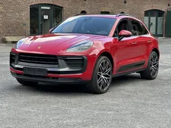 Karminrot Gebraucht 2022 Porsche Macan SUV | 76.790 € (Teuer)