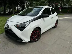 Weiß Gebraucht 2019 Toyota Aygo Team Kleinwagen | 5.400 € (Superpreis)