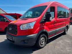 Rot Gebraucht 2016 Ford Transit Kombi | 11.490 € (Fairer Preis)