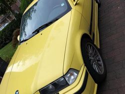 Gelb Gebraucht 1999 BMW 323 Limousine | 6.000 € (Etwas zu teuer)