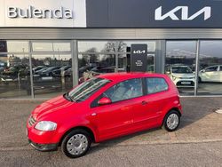 Rot Gebraucht 2009 VW Fox Refresh Kleinwagen | 4.970 €