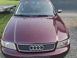 Rot Gebraucht 1995 Audi A4 Limousine | 650 €